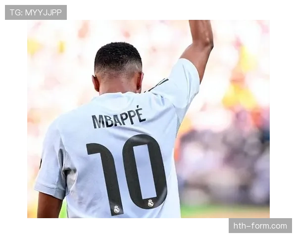 姆巴佩边中切战术再升级,革新进攻格局引领比赛新潮流 姆巴佩边中切战术再升级,革新进攻格局引领比赛新潮流