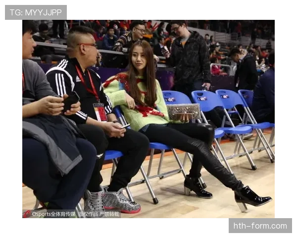 孙悦逛超市那张照片，赛场上的猛男突然变成会挑菜的邻家大叔